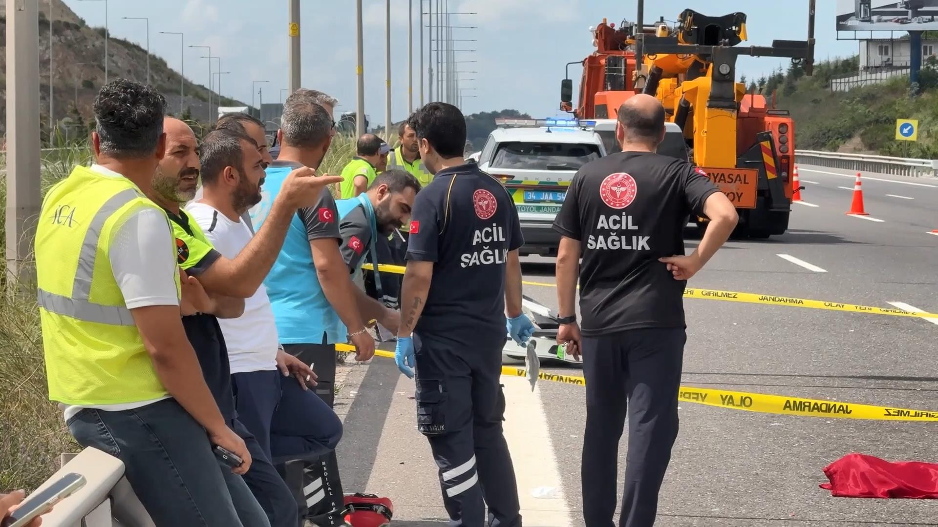 Kuzey Marmara Otoyolu Uskumruköyde kaza; 1i çocuk 3 ölü 5 yaralı