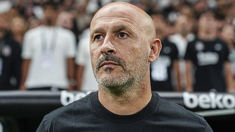 Vincenzo Italiano Vlahovic'i sahaya sürüyor