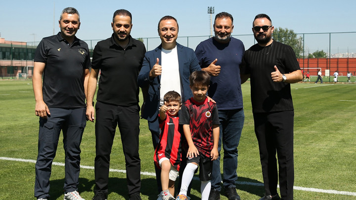 Minik Göktuğ’dan Gençlerbirliği Kulübü'ne ziyaret