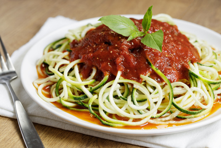 MAKARNA YERİNE KABAK SPAGETTİSİ MAKARNA YERİNE KABAK SPAGETTİSİ