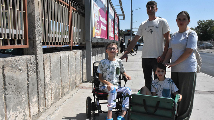 DMD hastası kardeşlerin zamana karşı yarışı: Biri tekerlekli sandalyede, diğeri yürüme yetisini kaybetmek üzere