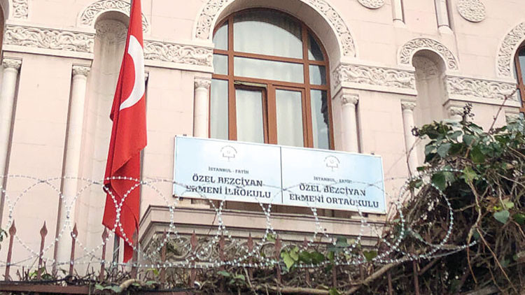 Azınlık okullarında ‘misafir öğrenci’ açıklaması