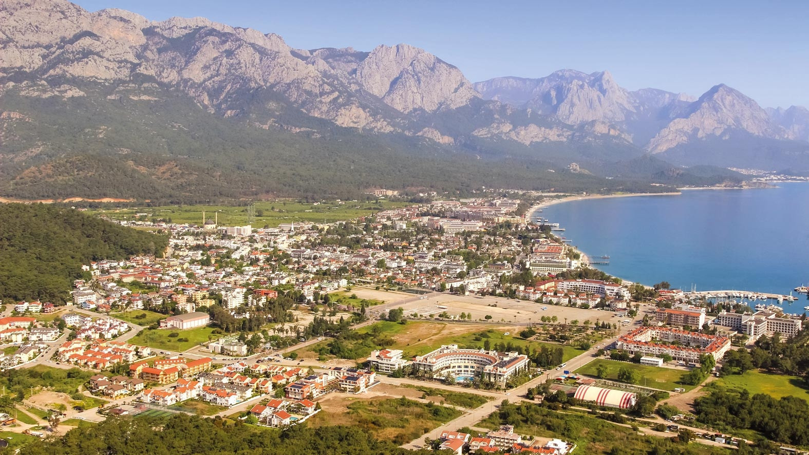 Kemer’de 10 milyar TL’lik hazine vurgunu