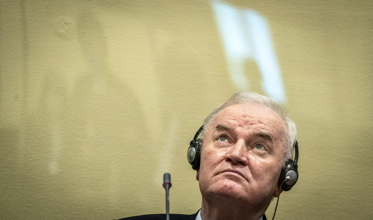  Mladiç, Srebrenitsa Soykırımı'nın baş sorumlularından biri olarak uluslararası mahkemede yargılandı ve soykırım, insanlığa karşı suçlar ve savaş suçlarından müebbet hapse mahkûm edildi.