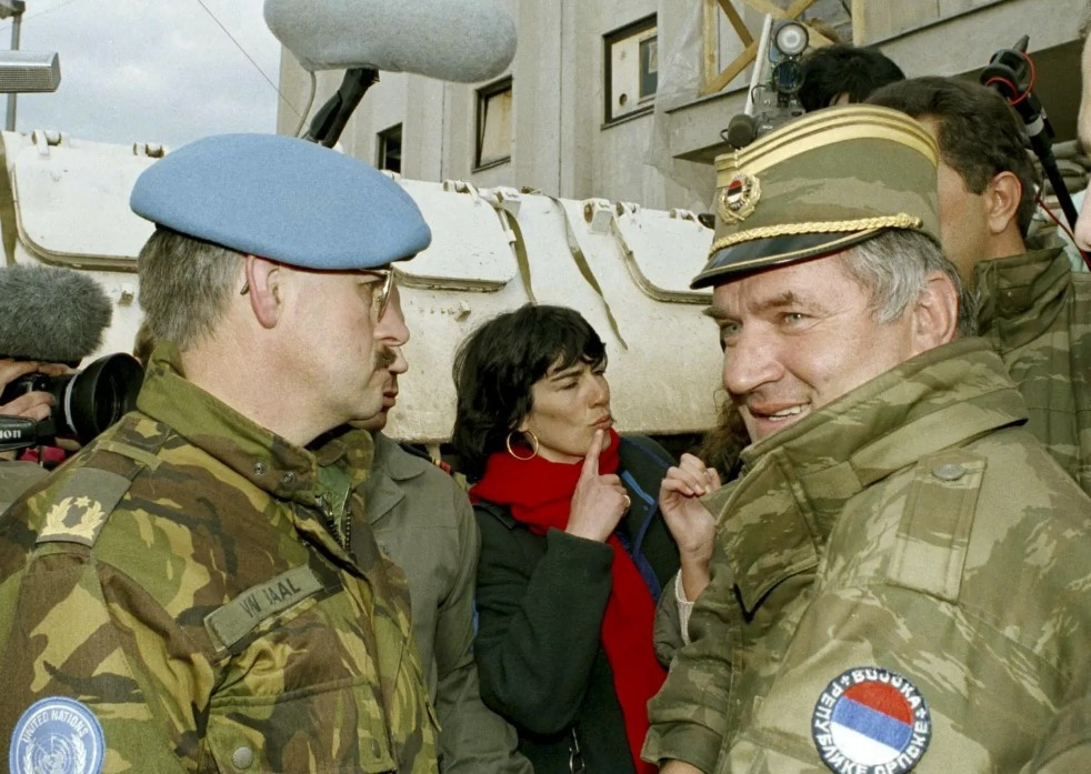 Savaş suçlarını ve insanlığa karşı suçları yıllarca bir dokunulmazlık zırhıyla işleyen Mladic, bugün dünya kamuoyunda "Bosna Kasabı" olarak tanınıyor.