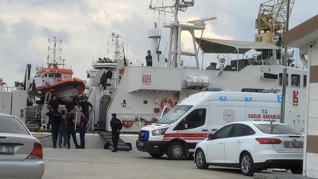 Karadeniz'de su alan gemide batma tehlikesi: 13 mürettebat tahliye edildi