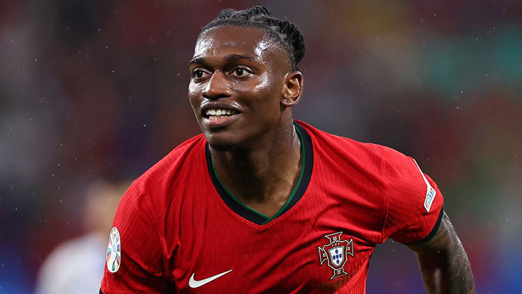 Galatasaray, Leao transferini KAP'a bildirdi!