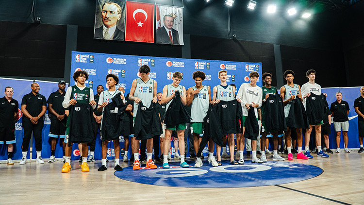 Geleceğin basketbol yıldızlarından İstanbul’a görkemli veda