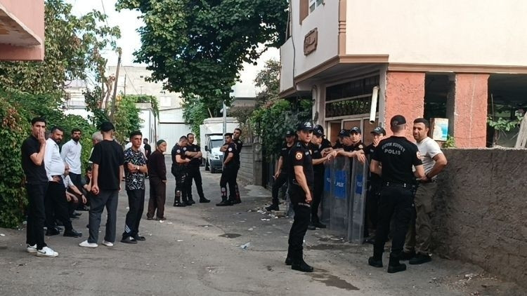 Batman'da korkunç olay… Annesini öldürüp çöp konteynerine attı