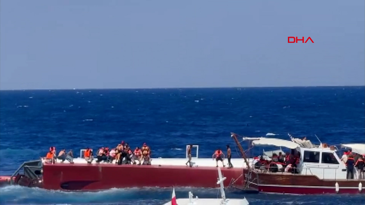 KKTCde yolcu teknesi alabora oldu: Çok sayıda kişi hayatını kaybetti