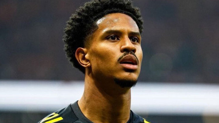 Fenerbahçe'den açıklama: Oostwerwolde ameliyat oldu