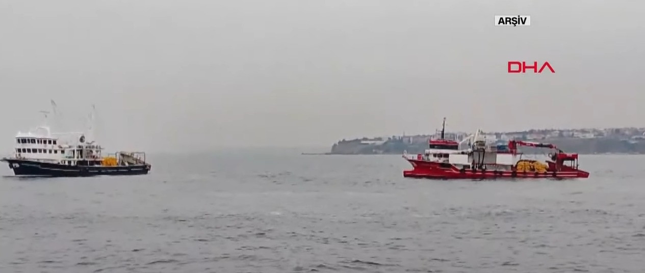 Silivri açıklarında 2 gemi çarpıştı: Arama kurtarma çalışmaları sürüyor! 10 personelle irtibat kurulamıyor
