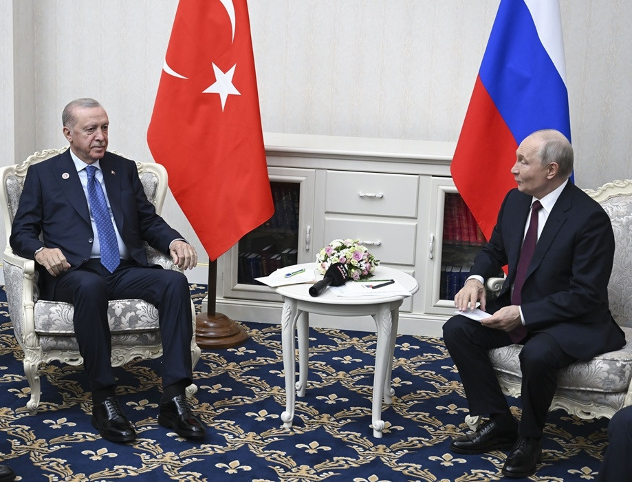 Türkiye’nin dış politikasında yeni denge: ŞİÖ Zirvesi ve Erdoğan-Putin görüşmesi ne anlatıyor?