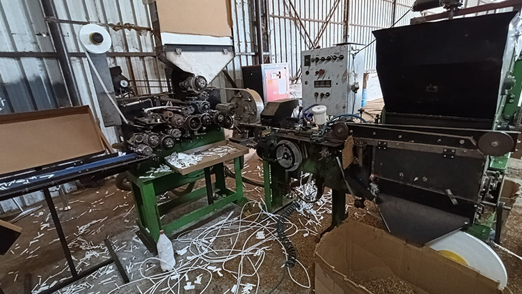 Sakarya'da besihane görünümlü kaçak sigara fabrikasına baskın: 1 gözaltı