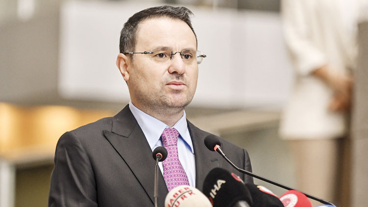 Gürlek: Kimse hukukun üzerinde değil