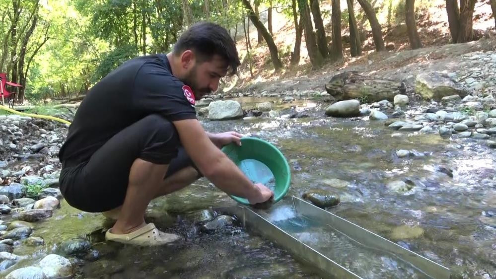 Değerli bölgeleri açıkladı: Her gün 5 gram altın çıkarıyor Türkiyede altın çok arayan yok Değerli bölgeleri açıkladı: Her gün 5 gram altın çıkarıyor Türkiyede altın çok arayan yok