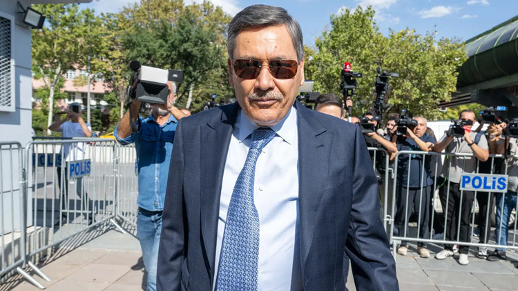 Melih Gökçek'in oğlu ve gelini adliyede
