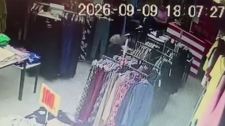 Dehşet anları kamerada: Boğazına jöle şeker kaçan minik çocuk ölümden döndü