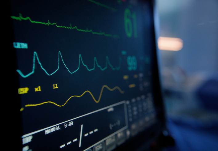 Elektronik sigara vücudu dakika dakika böyle zehirliyor: İlk 10 saniyeden 6 yıla dehşete düşüren tablo