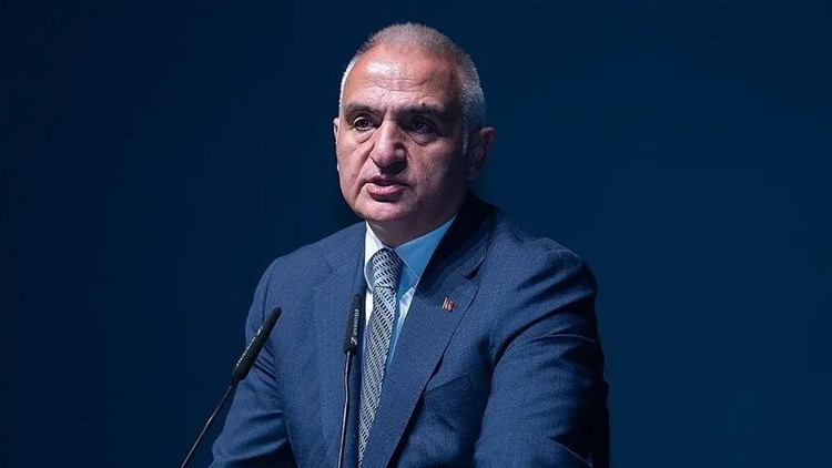 Kültür ve Turizm Bakanı Mehmet Nuri Ersoy, bestekar Şerif Muhiddin Targan'ı andı
