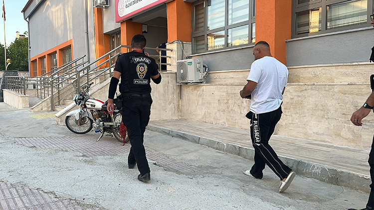 Polisten kaçıp ehliyet sınavına girdi: Kapıda bekleyen polisler 390 bin TL ceza yazdı