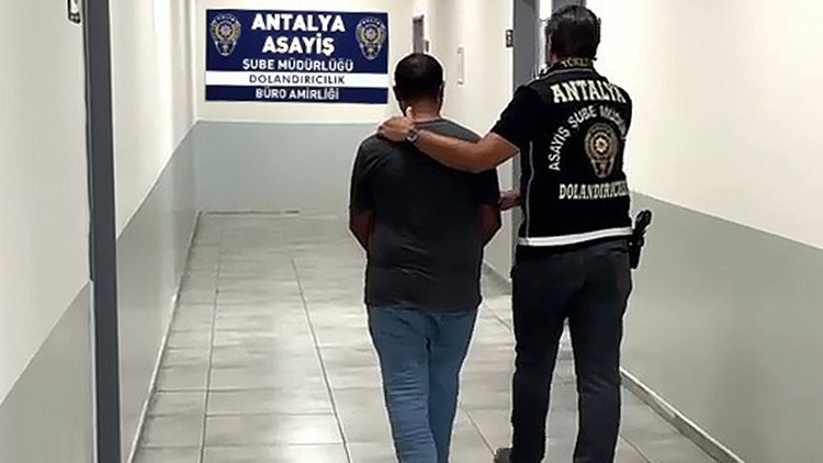 1,5 milyonluk ziynet eşyası ve dövizi almaya gelmişti: Sahte MİT'çi tutuklandı