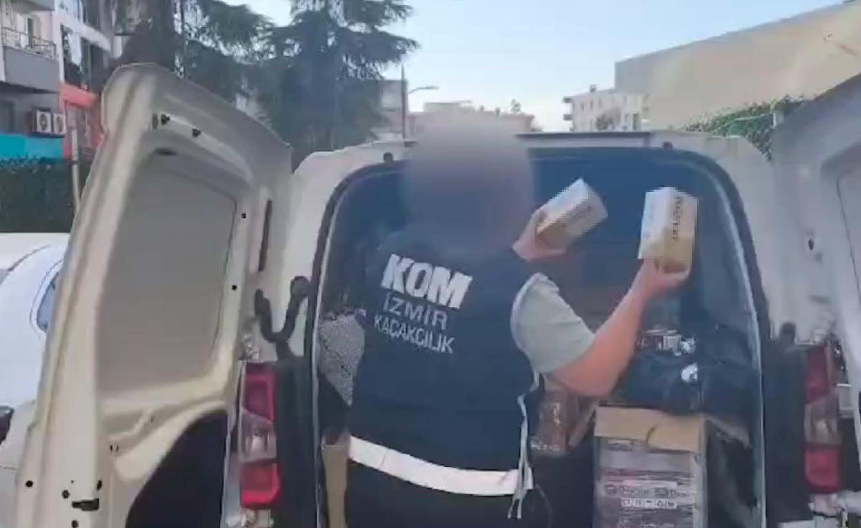 İzmir Haberleri - İzmir'de kaçak tütün ve ürünlerin önlenmesi için 36 ayrı operasyon - Yerel Haberler