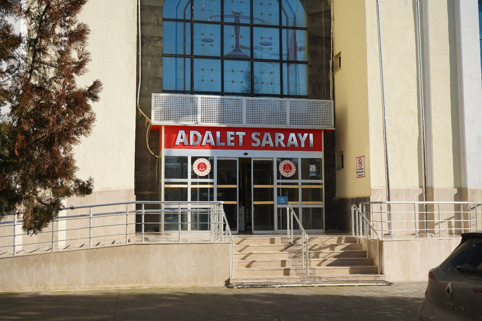 Diyarbakır Haberleri - Diyarbakır’da ‘Sokaklar Güvende’ operasyonunda 10 tutuklama - Yerel Haberler
