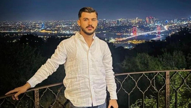 Şanlıurfa'da facia: Koyun sürüsüne çarpan otomobilin sürücüsü öldü