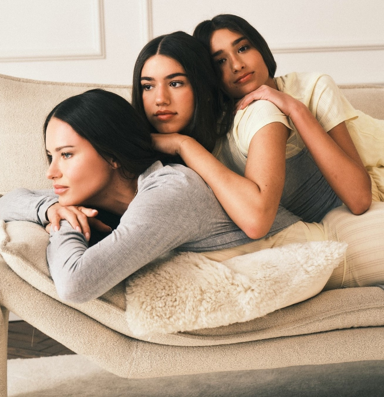 Doğum sonrası hali şaşırtmıştı… Ünlü model 1 yıl kampa girdi, takvimden 20 yılı sildi