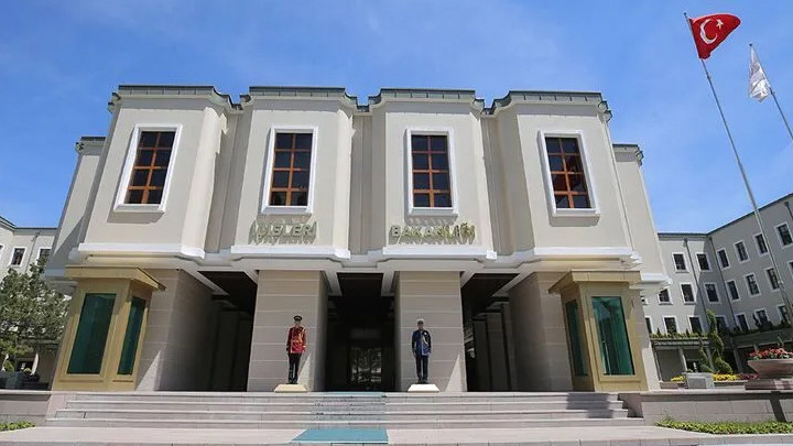 İçişleri Bakanlığı duyurdu: Binlerce kişinin vatandaşlık kararı iptal edildi