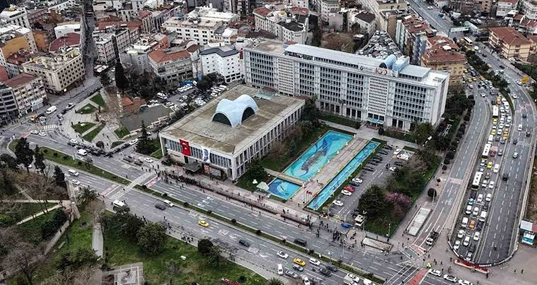 İBB'ye yönelik 'Yolsuzluk' davasında duruşma yarına ertelendi