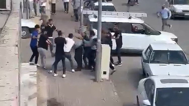 Şanlıurfa'da alacak-verecek kavgası kanlı bitti: 1'i ağır 9 yaralı