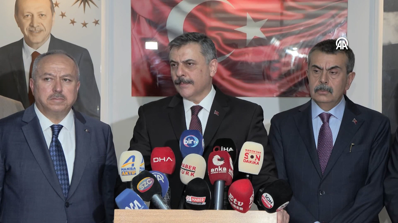 Manisa'da lise önünde silahlı saldırı: 11 öğrenci yaralandı
