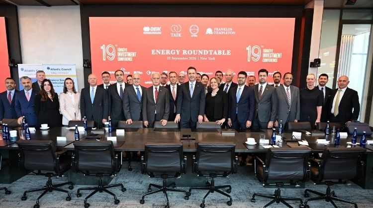 Bakan Bayraktar, ABD'de iş dünyası temsilcileri ve yatırımcılarla görüştü