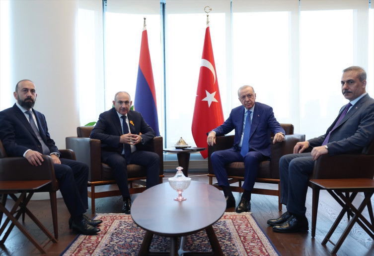 Cumhurbaşkanı Erdoğan, Ermenistan Başbakanı Paşinyan'ı kabul etti