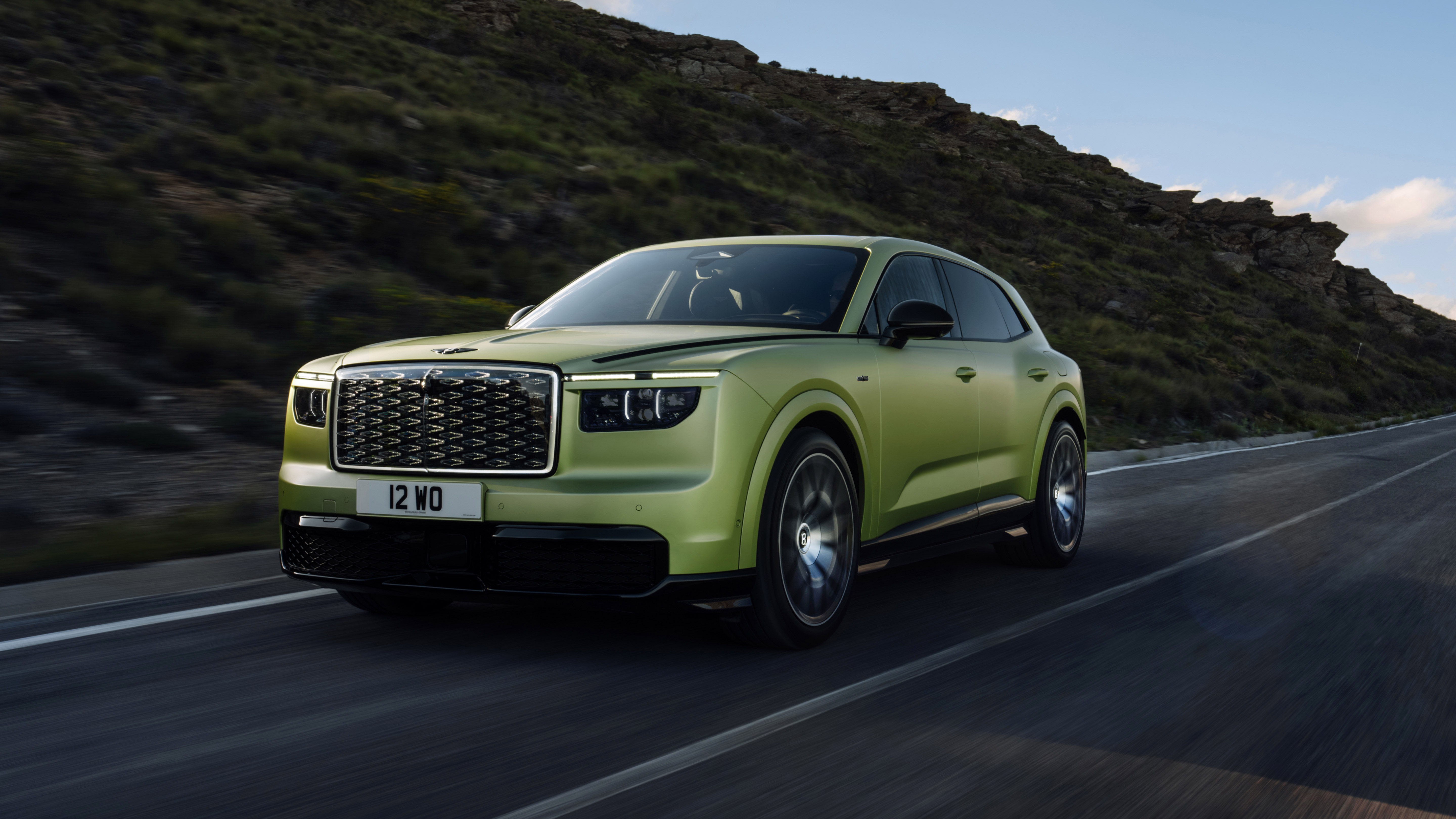 Bentley'den İlk Tam Elektrikli Model: Torcal