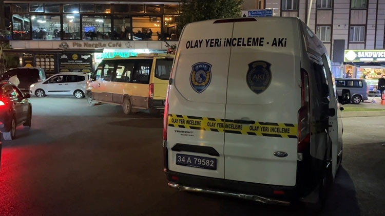 Korkunç olay: Eşiyle telefonda görüştüğünü iddia ettiği kişiyi silahla defalarca vurdu
