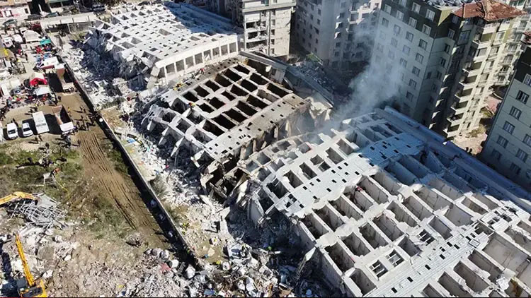 269 kişinin öldüğü Rönesans Rezidans davası ertelendi