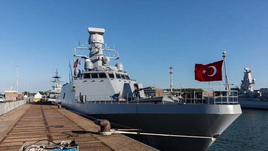 TCG Burgazada korveti NATO Daimî Deniz Görev Grubu-2'ye katıldı