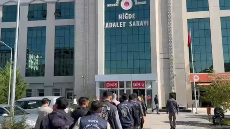 1 milyarlık yasa dışı bahis vurgununa operasyon: 5 şüpheli cezaevinde