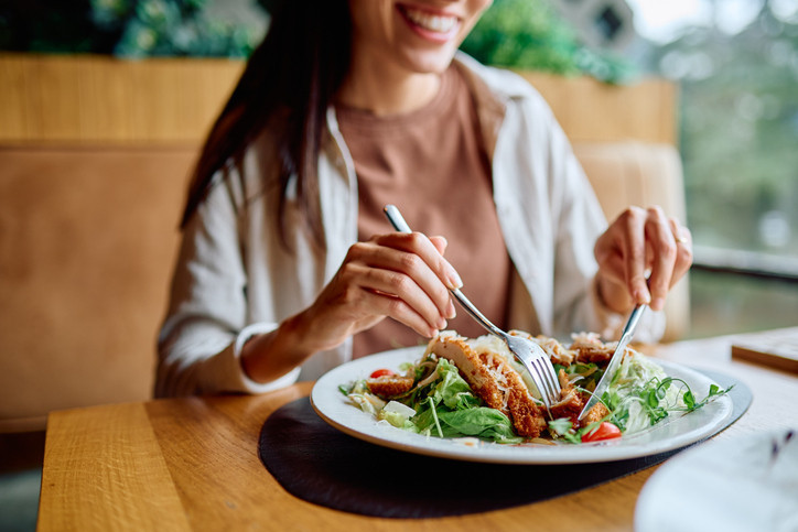 Saat kaçta yemek yediğiniz kilonuzu belirliyor İşte uzmanlara göre en ideal öğün saatleri Saat kaçta yemek yediğiniz kilonuzu belirliyor İşte uzmanlara göre en ideal öğün saatleri