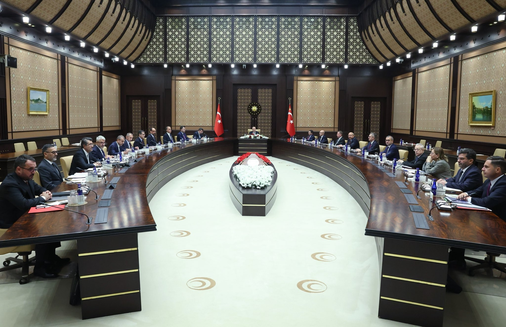 Fon zirvesinde 5 kritik karar... İletişim Başkanlığı açıkladı: Ödemelerin adil, sağlıklı ve mümkün olan en kısa sürede yapılması temel öncelik