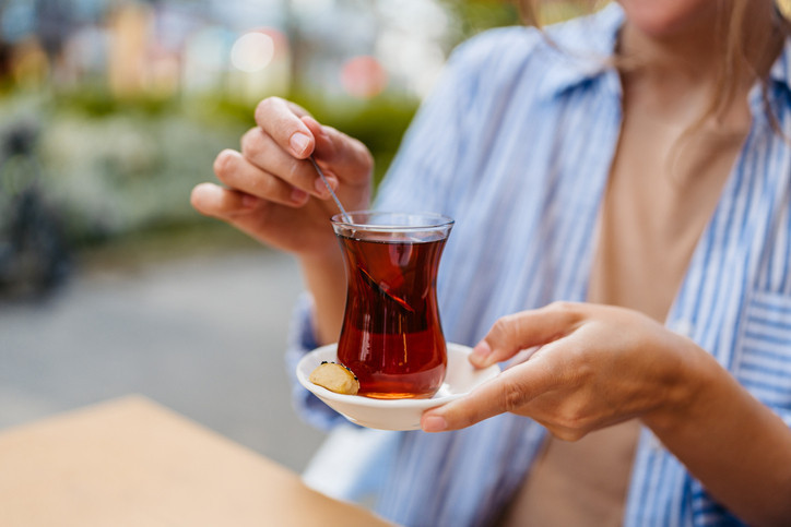 Çarpıcı sonuç: Çay ve kahve arasında sağlık yarışı Tüm ezberleri bozdu... Nerede yanlış yapılıyor