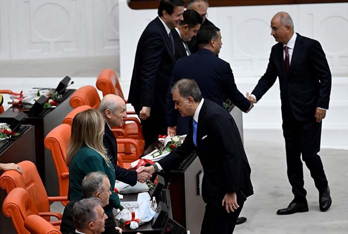 TBMM 28. Dönem 5. Yasama Yılı başladı Mecliste dikkat çeken kareler TBMM 28. Dönem 5. Yasama Yılı başladı Mecliste dikkat çeken kareler