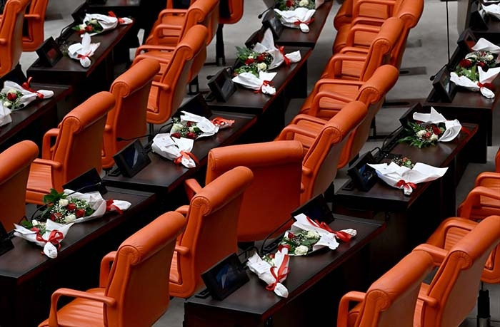 TBMM 28. Dönem 5. Yasama Yılı başladı Mecliste dikkat çeken kareler TBMM 28. Dönem 5. Yasama Yılı başladı Mecliste dikkat çeken kareler