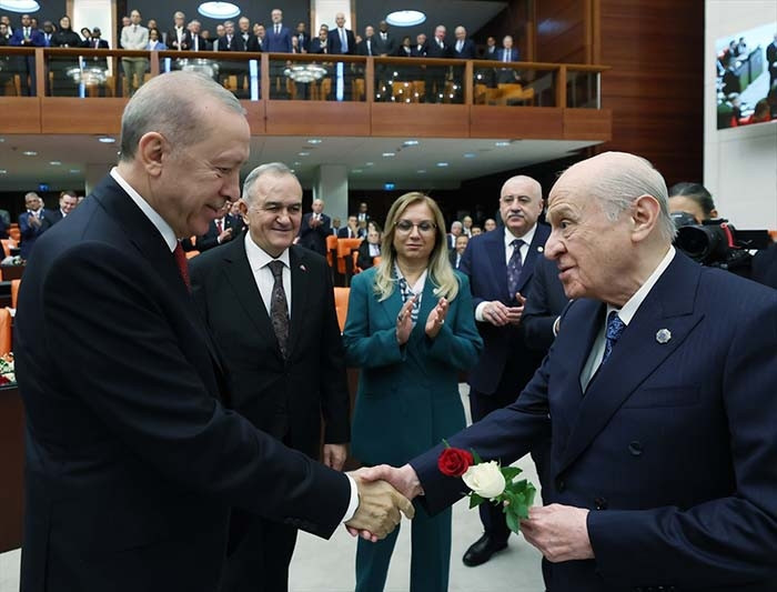 TBMM 28. Dönem 5. Yasama Yılı başladı Mecliste dikkat çeken kareler TBMM 28. Dönem 5. Yasama Yılı başladı Mecliste dikkat çeken kareler