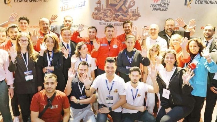 Selçuk Bayraktar Radyo D’ye konuk oldu: Burası bir misyon festivali