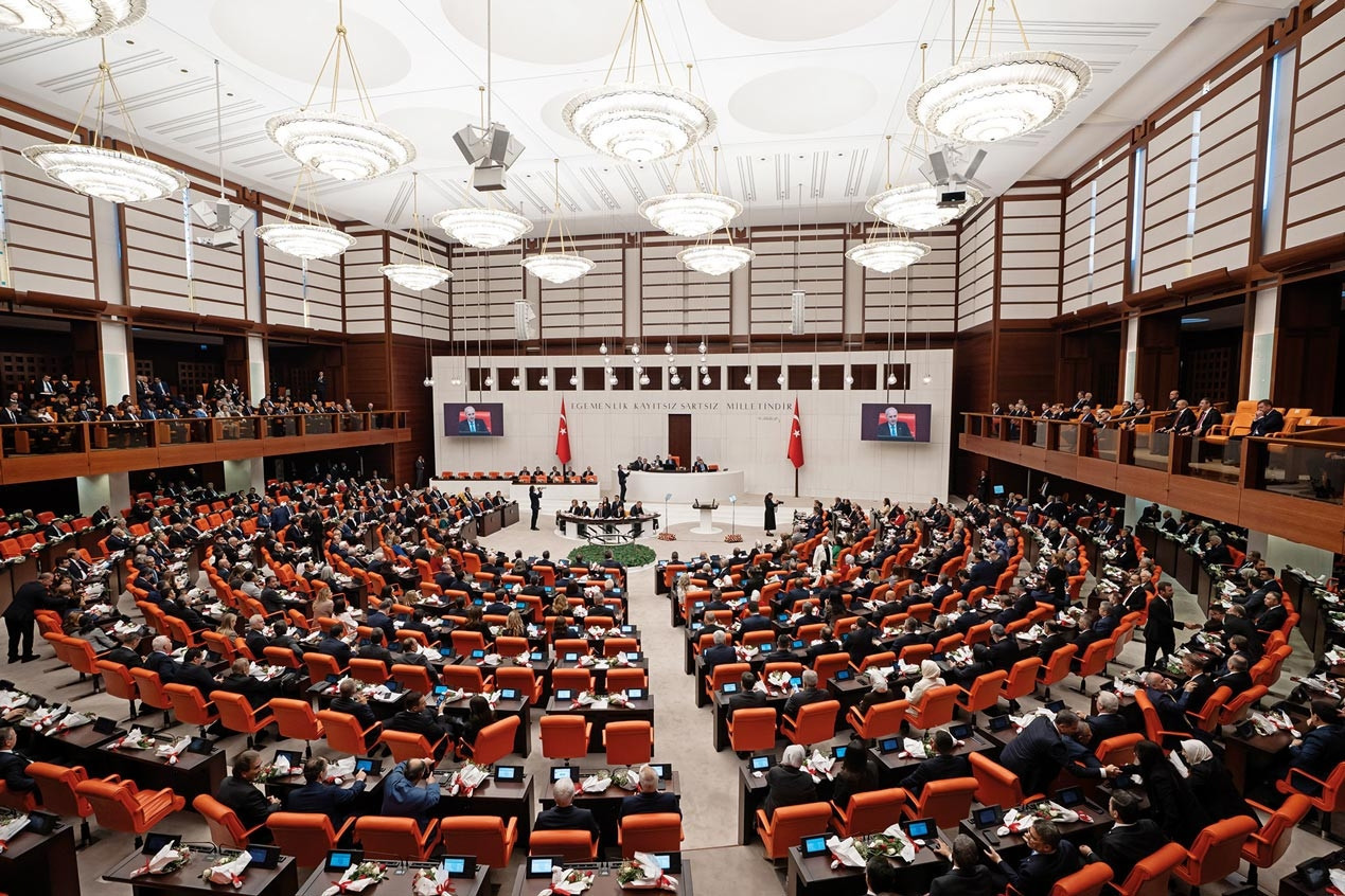 TBMM yeni yasama çalışmasına başlıyor... Ana gündem fon olacak