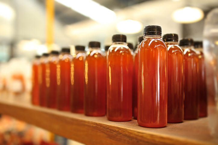 Şişedeki şifa şüphesi: Hazır kefir ve kombucha gerçekten faydalı mı Şişedeki şifa şüphesi: Hazır kefir ve kombucha gerçekten faydalı mı